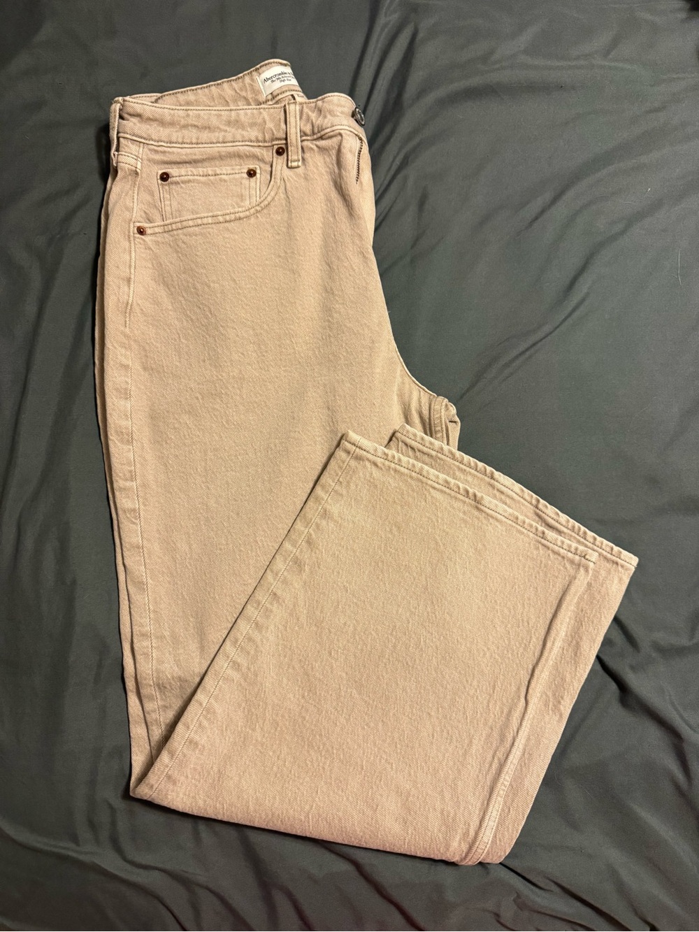 Abercrombie Curve Love High Rise 90’s Relaxed Jean - 30 XS